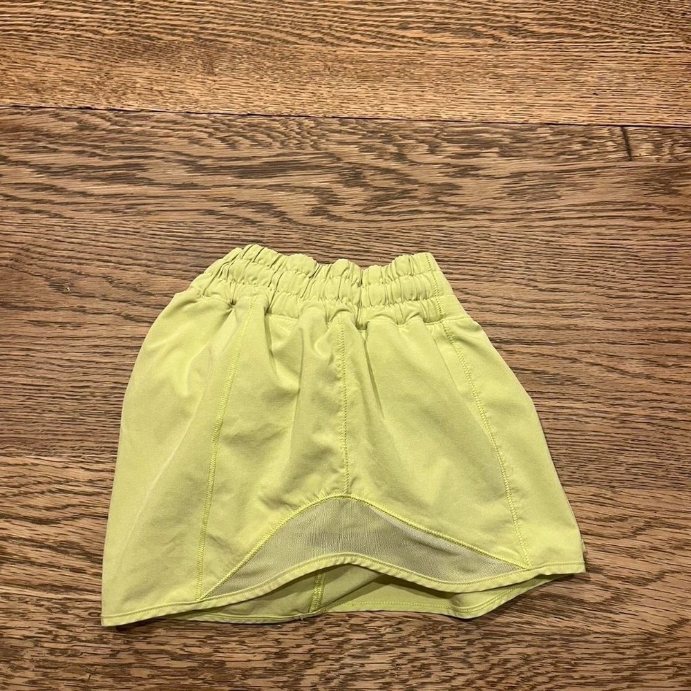 FLORID FLASH LULULEMON 2.5” HOTTY HOT SHORTS - Picture 4 of 7